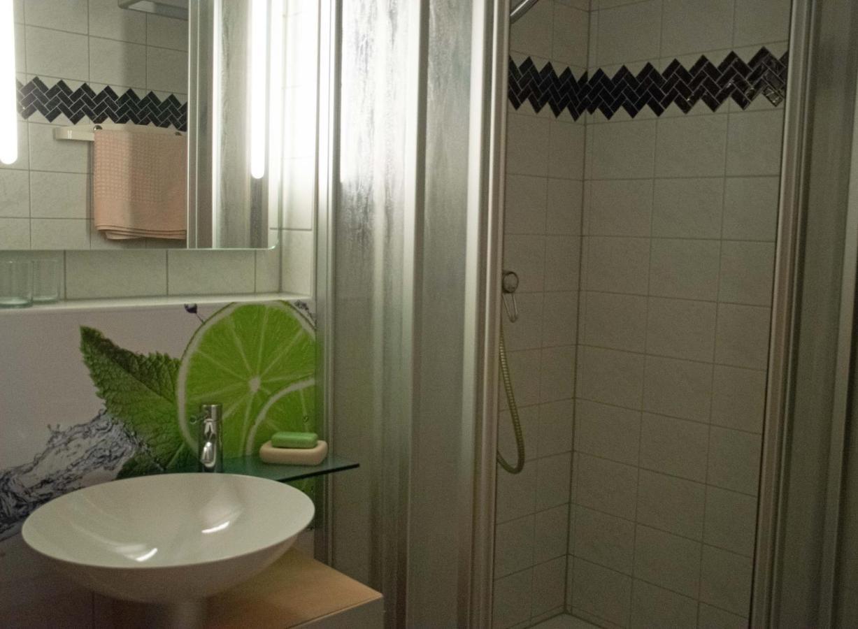 Geschmackvolles Appartement Am Donauradweg オーベルンツェル エクステリア 写真